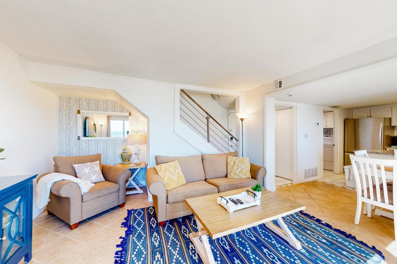 Apartment Pinnacle Port #311 *