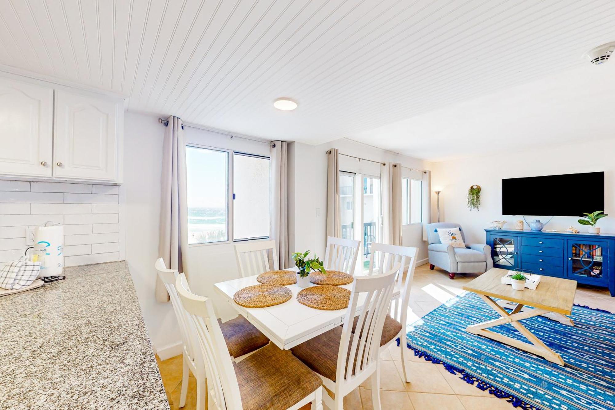 Apartment Pinnacle Port #311